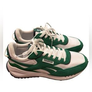 Reebok Classic Green and White fashion sneaker